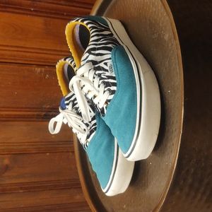 vans comfycush era zebra
